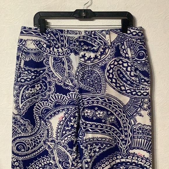 Lilly Pulitzer - Sz 10 - wide leg pants - Blue and White Paisley Patterned pants - Picture 2 of 13
